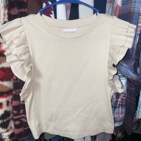 Shyanne Ruffle top - Picture 1 of 1